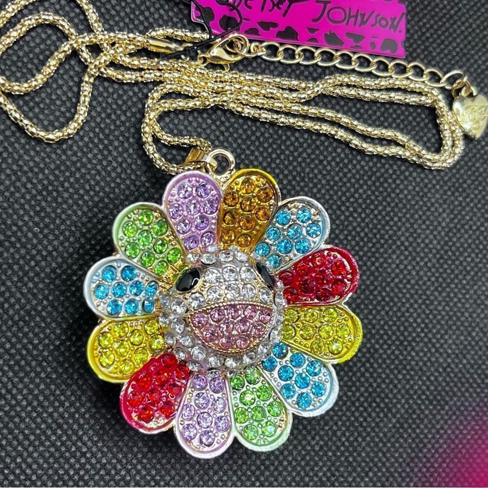 NECKLACE! Betsey Johnson meets Murakami! Flower Smile Face w Gems BNWT - Picture 2 of 9